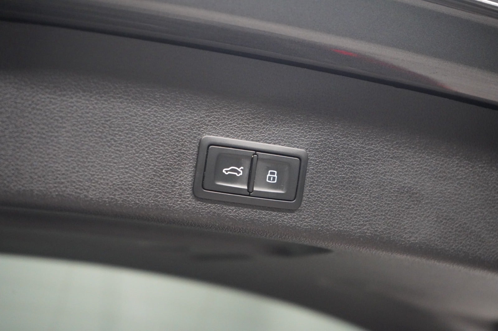 Grå Audi A6 fra 2023