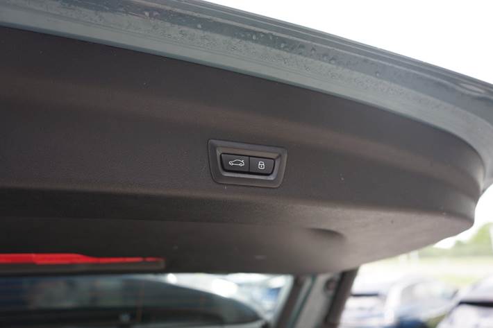 Grå BMW iX1 fra 2024