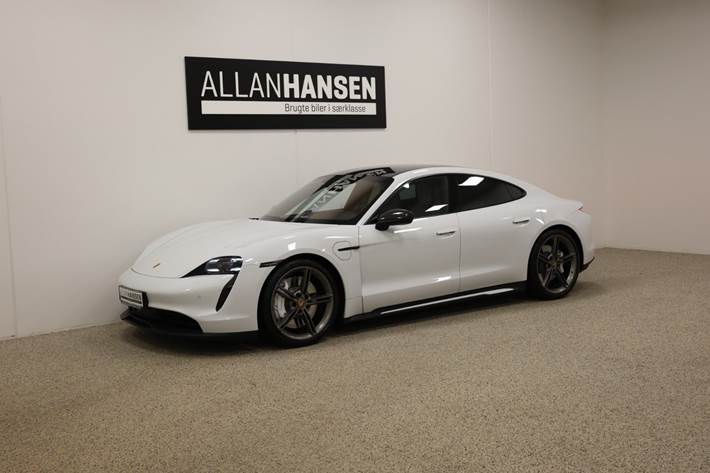 Hvid Porsche Taycan fra 2021