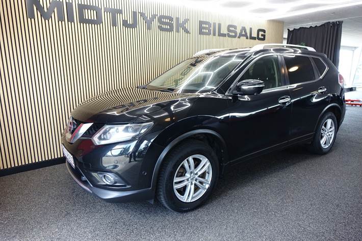Sort Nissan X-Trail fra 2016