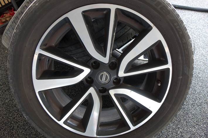 Sort Nissan X-Trail fra 2016
