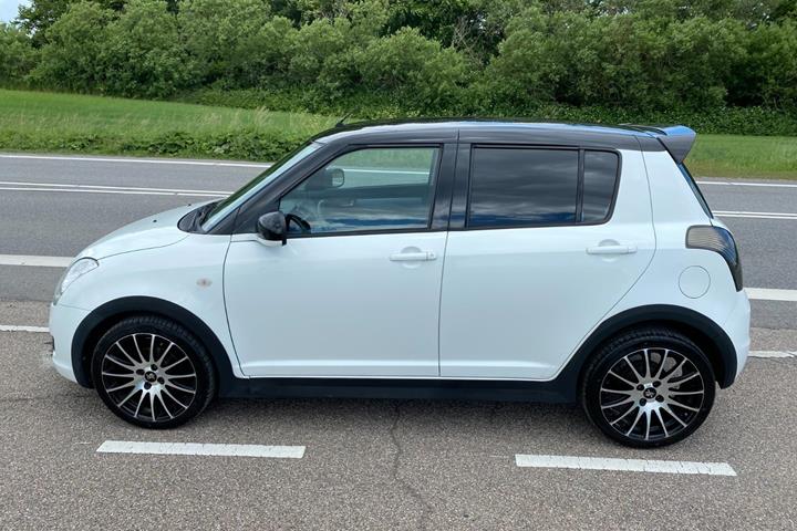Hvid Suzuki Swift fra 2010