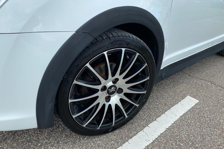Hvid Suzuki Swift fra 2010