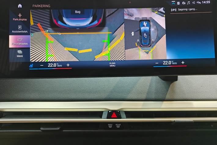 Blå BMW iX fra 2023