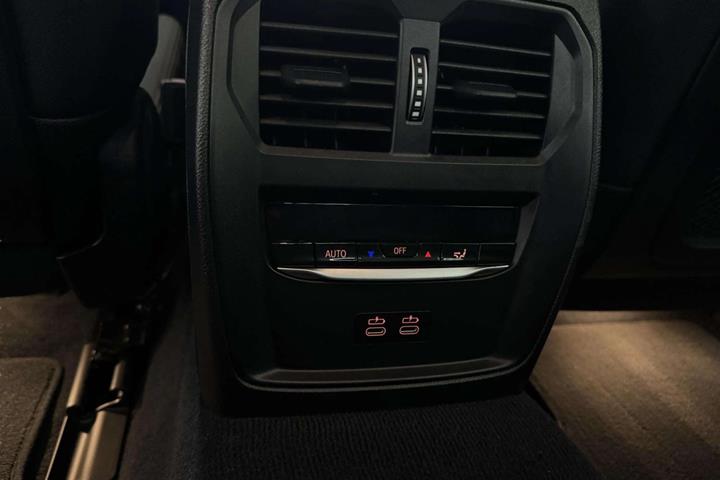 Sort BMW i4 fra 2024