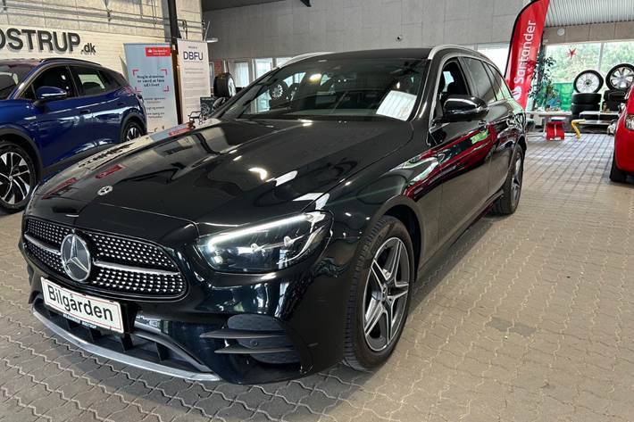 Sort Mercedes E300 de fra 2022