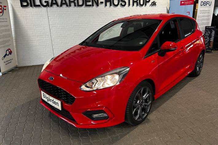 Rød Ford Fiesta fra 2019
