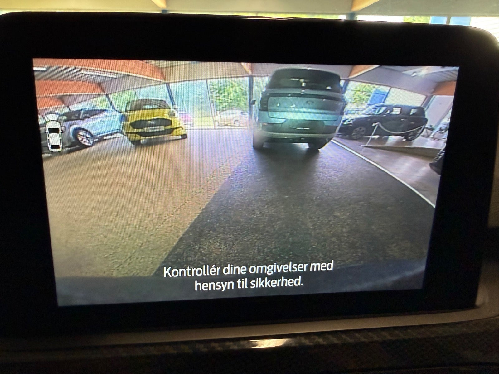 Grå Ford Kuga fra 2023