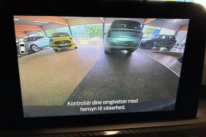 Grå Ford Kuga fra 2023