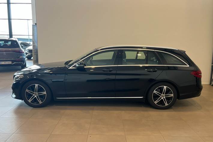 Sort Mercedes C220 d fra 2020