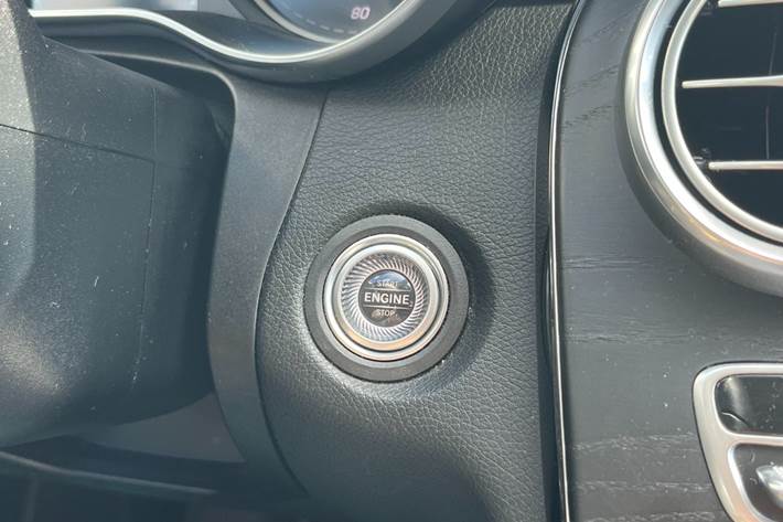 Sort Mercedes C220 d fra 2020