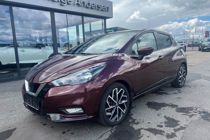Rød Nissan Micra fra 2021