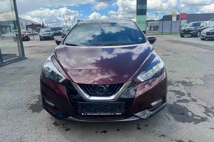 Rød Nissan Micra fra 2021