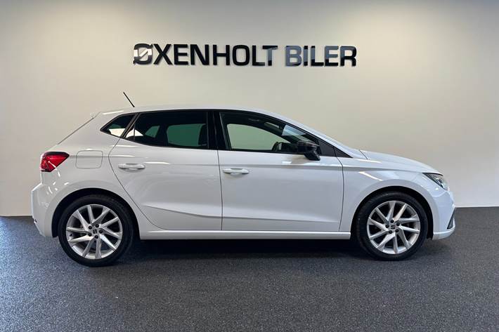 Hvid Seat Ibiza fra 2022