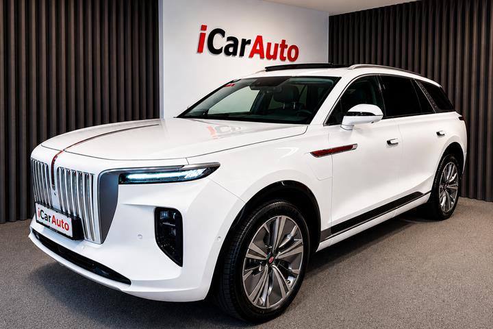 Hvid Hongqi E-HS9 fra 2024 set udefra
