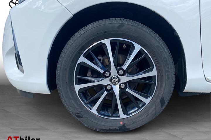 Hvid Toyota Yaris fra 2018
