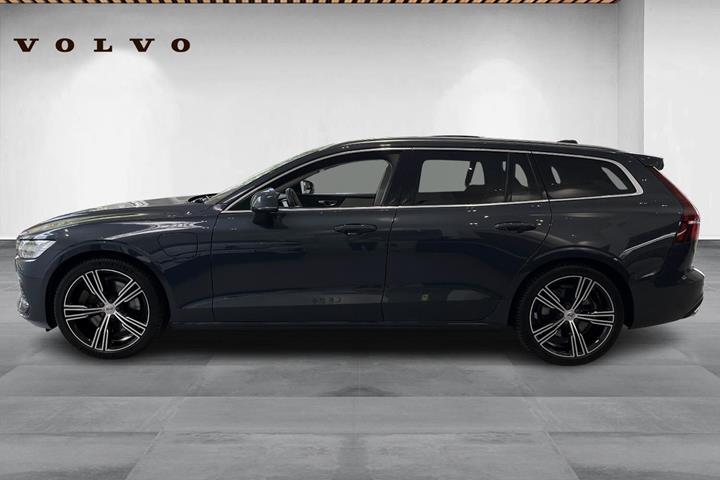 Blå Volvo V60 fra 2022