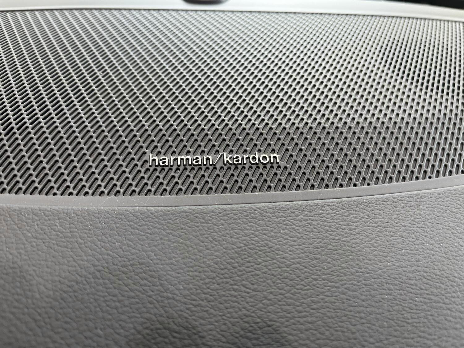 Blå Volvo V60 fra 2022