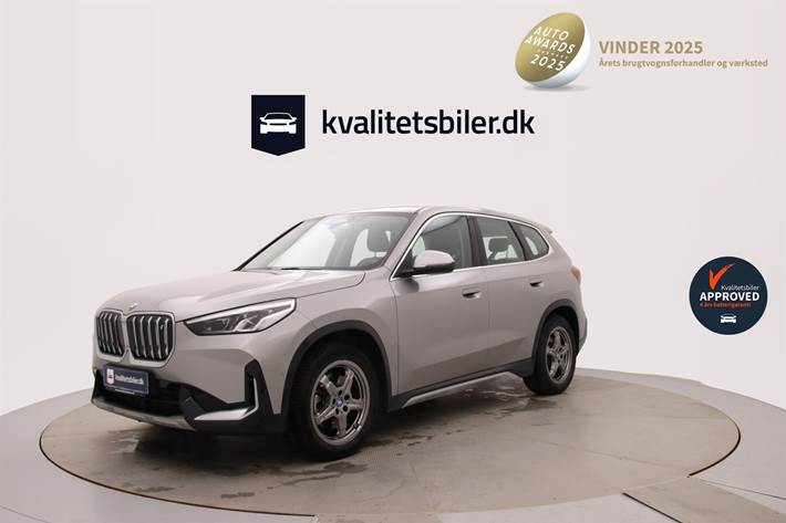 Sølv BMW iX1 fra 2023