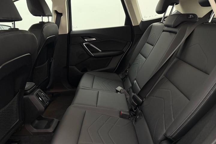 Sølv BMW iX1 fra 2023