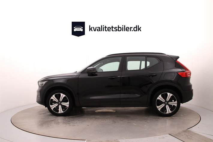 Sort Volvo XC40 fra 2023