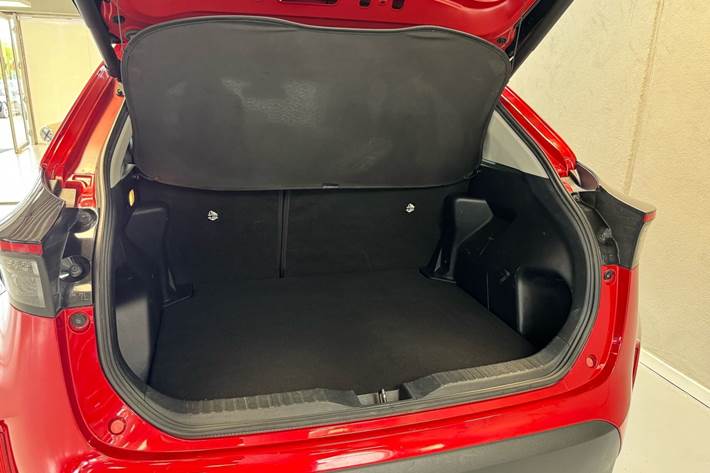 Rød Toyota Yaris Cross fra 2022