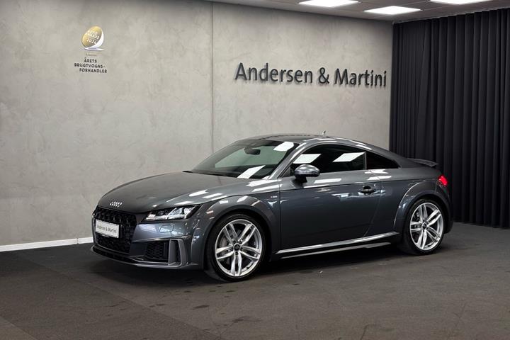 Grå Audi TT fra 2021 set udefra