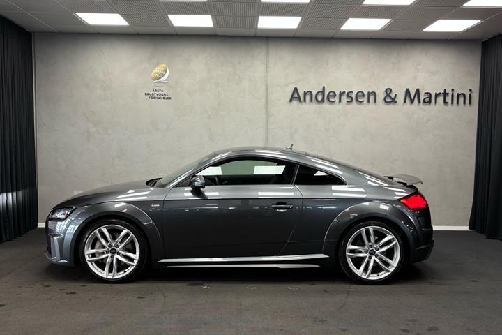 Grå Audi TT fra 2021