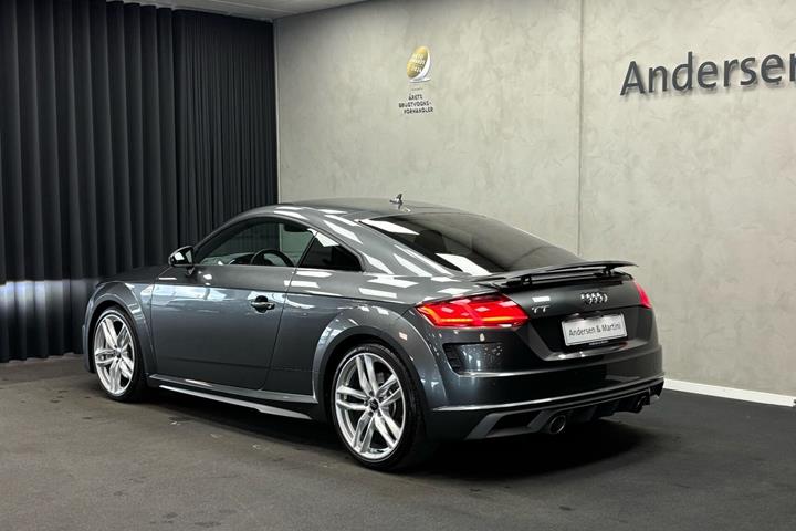 Grå Audi TT fra 2021