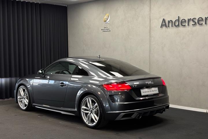 Grå Audi TT fra 2021