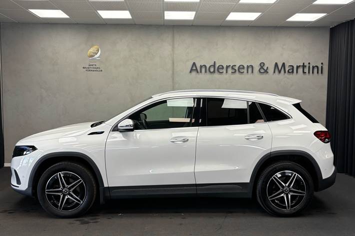 Hvid Mercedes EQA 250 fra 2021