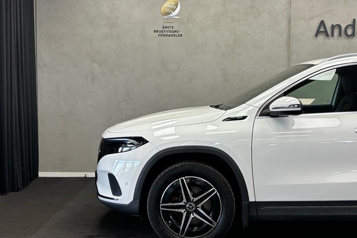 Hvid Mercedes EQA 250 fra 2021