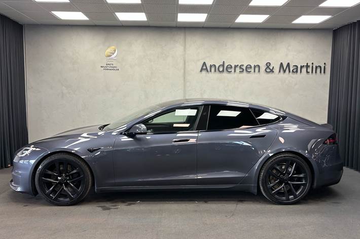Grå Tesla Model S fra 2023