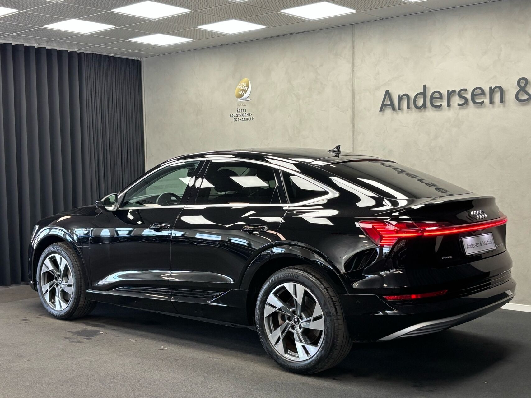 Sort Audi e-tron fra 2022