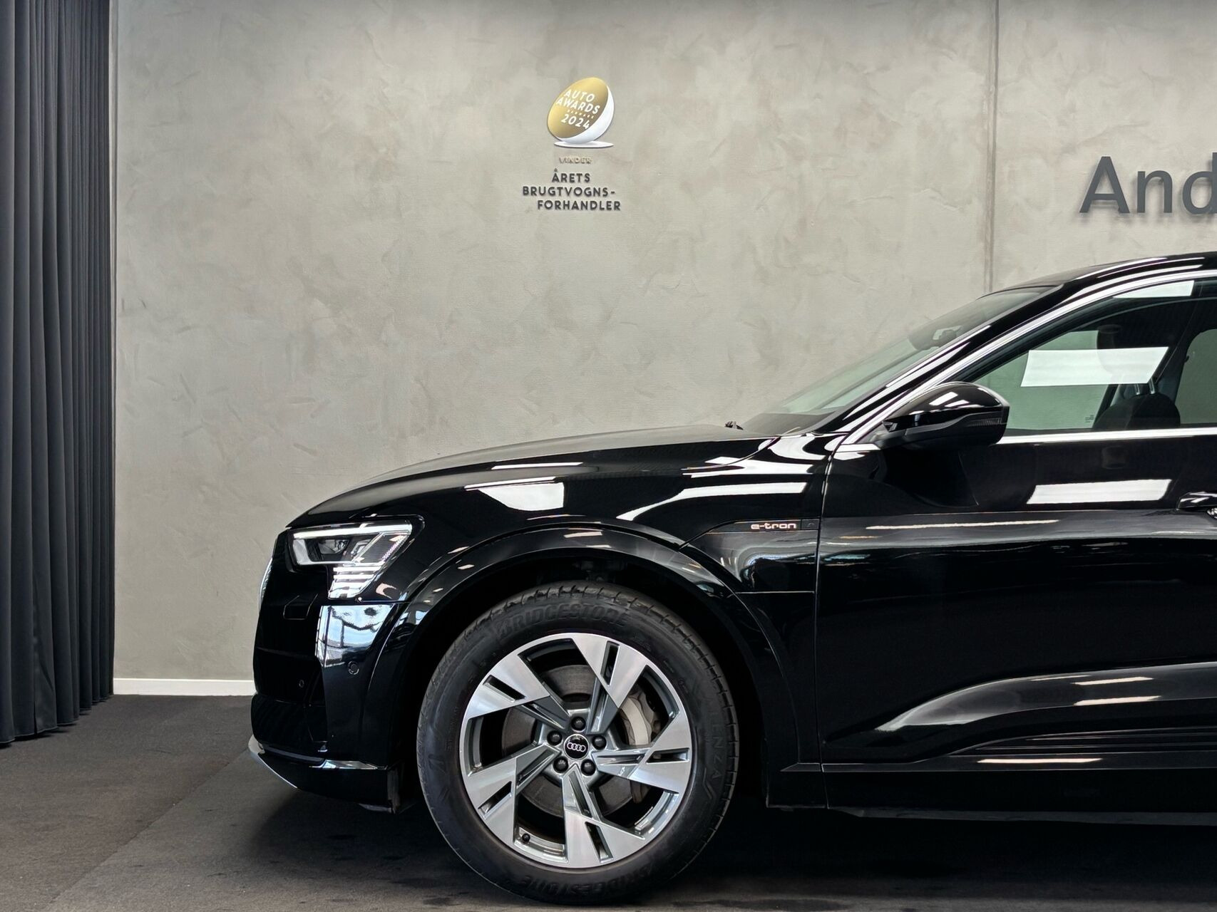 Sort Audi e-tron fra 2022