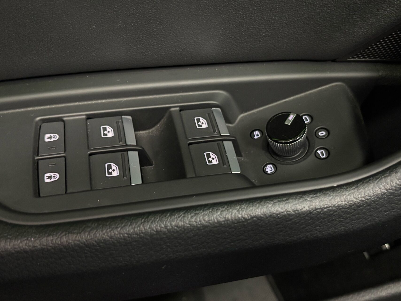 Sort Audi e-tron fra 2022