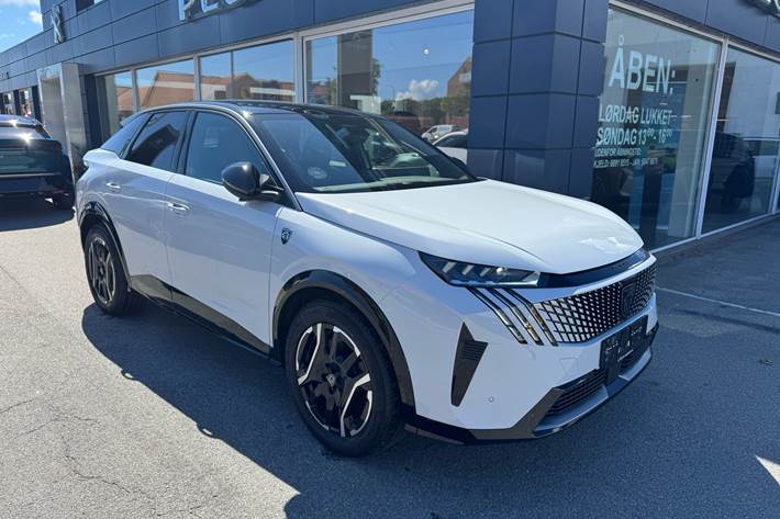 Hvid Peugeot e-3008 fra 2025