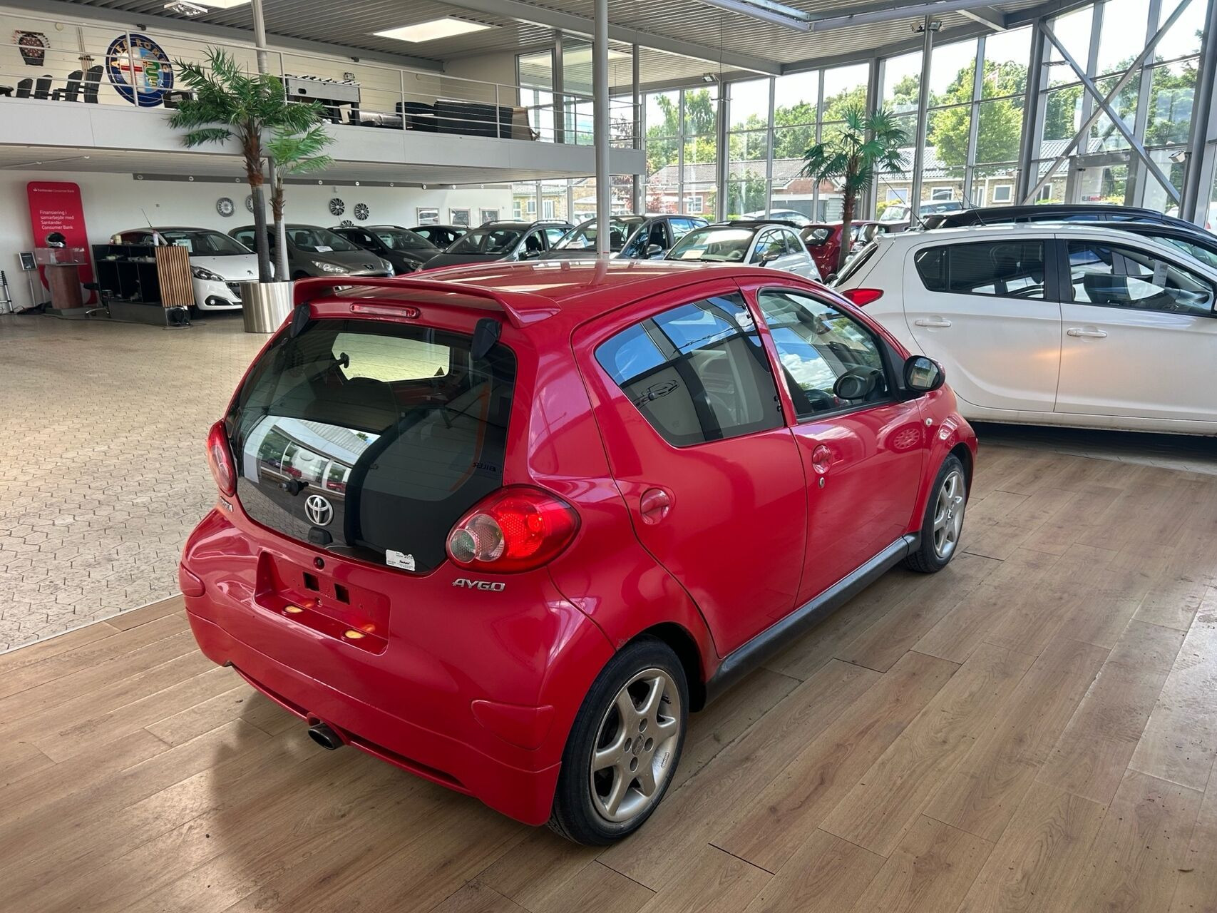 Rød Toyota Aygo fra 2006