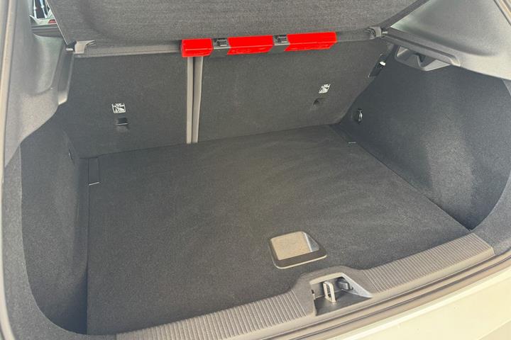 Hvid Volvo EX30 fra 2024