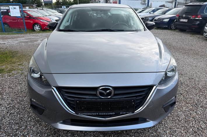 Grå Mazda 3 fra 2013