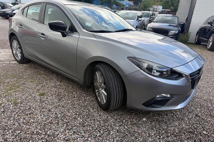 Grå Mazda 3 fra 2013
