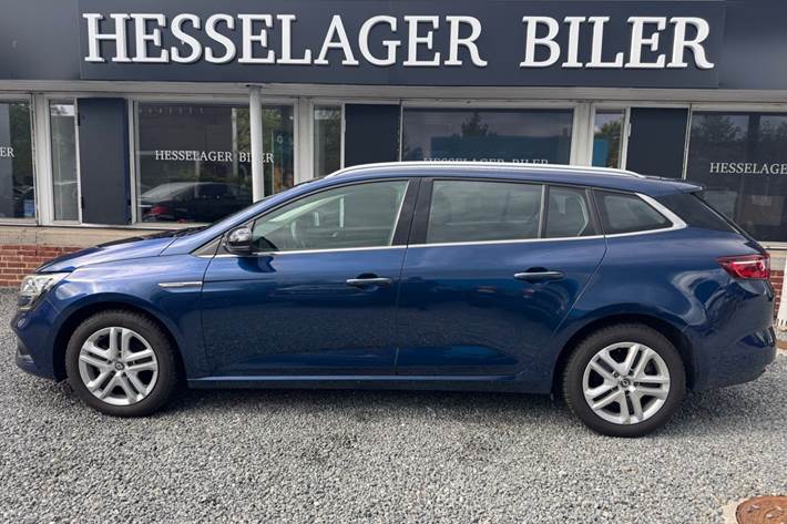 Blå Renault Megane IV fra 2019