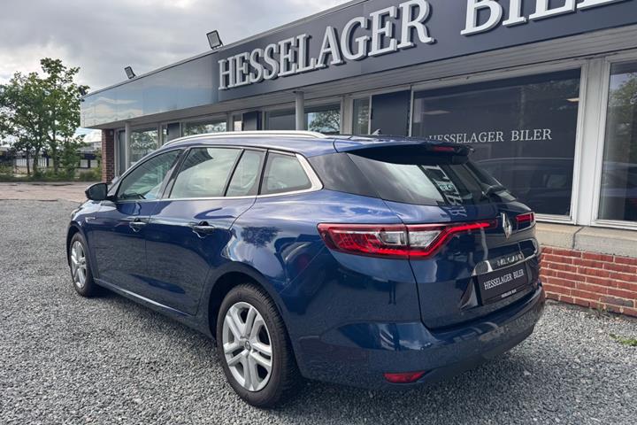 Blå Renault Megane IV fra 2019