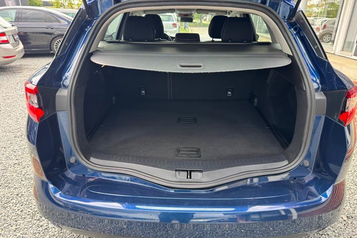 Blå Renault Megane IV fra 2019