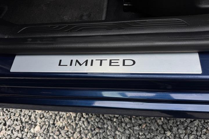 Blå Renault Megane IV fra 2019