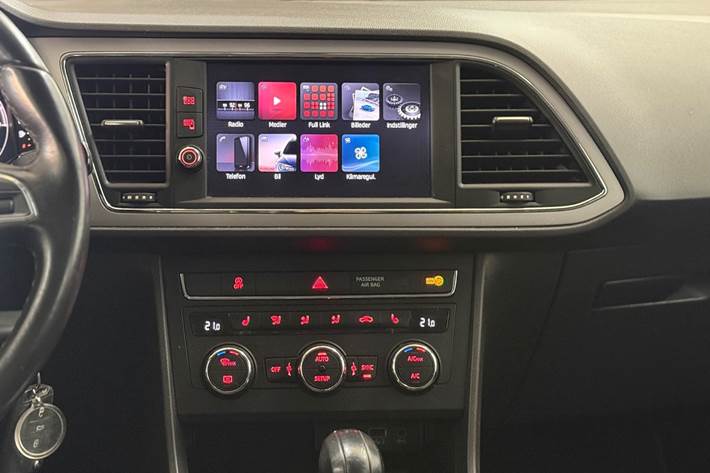 Hvid Seat Leon fra 2019