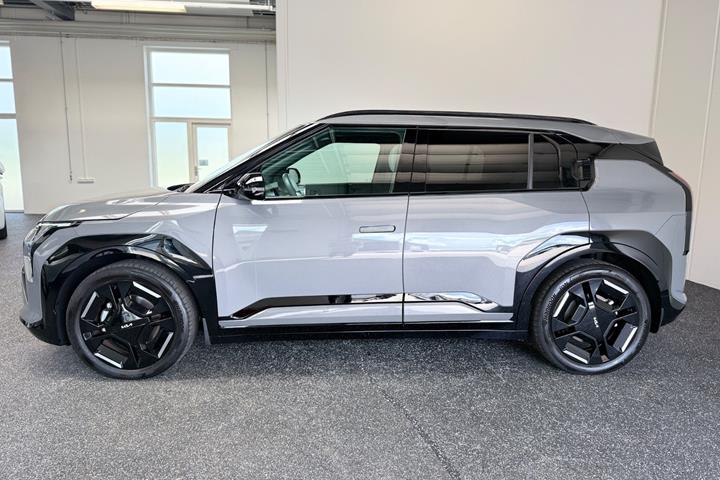 Grå Kia EV3 fra 2025
