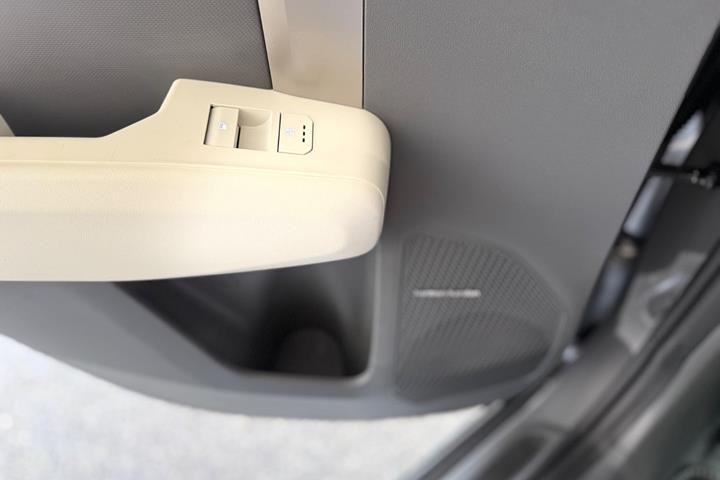 Grå Kia EV3 fra 2025