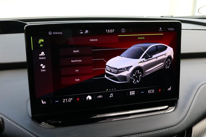 Grøn Skoda Enyaq fra 2023