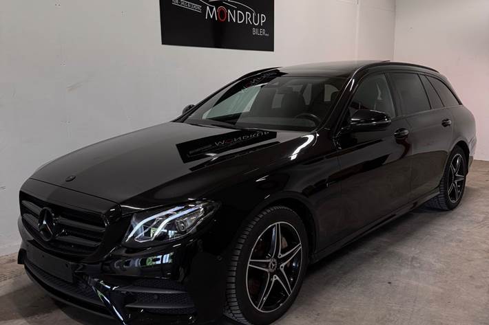 Sort Mercedes E300 de fra 2019